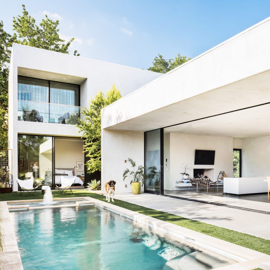 Wernerfield organises slender Dallas residence around pool terrace