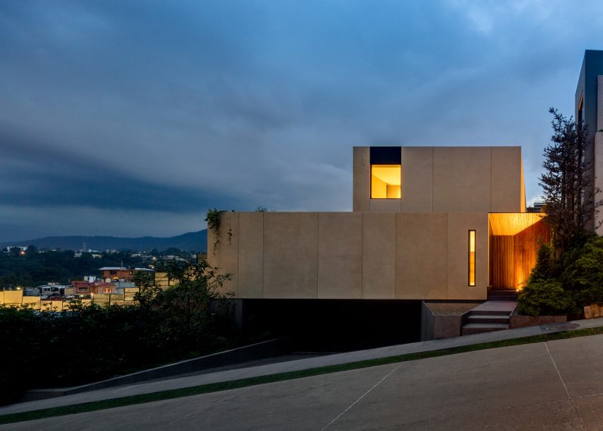 Cumbres House by Arquitectura Sergio Portill