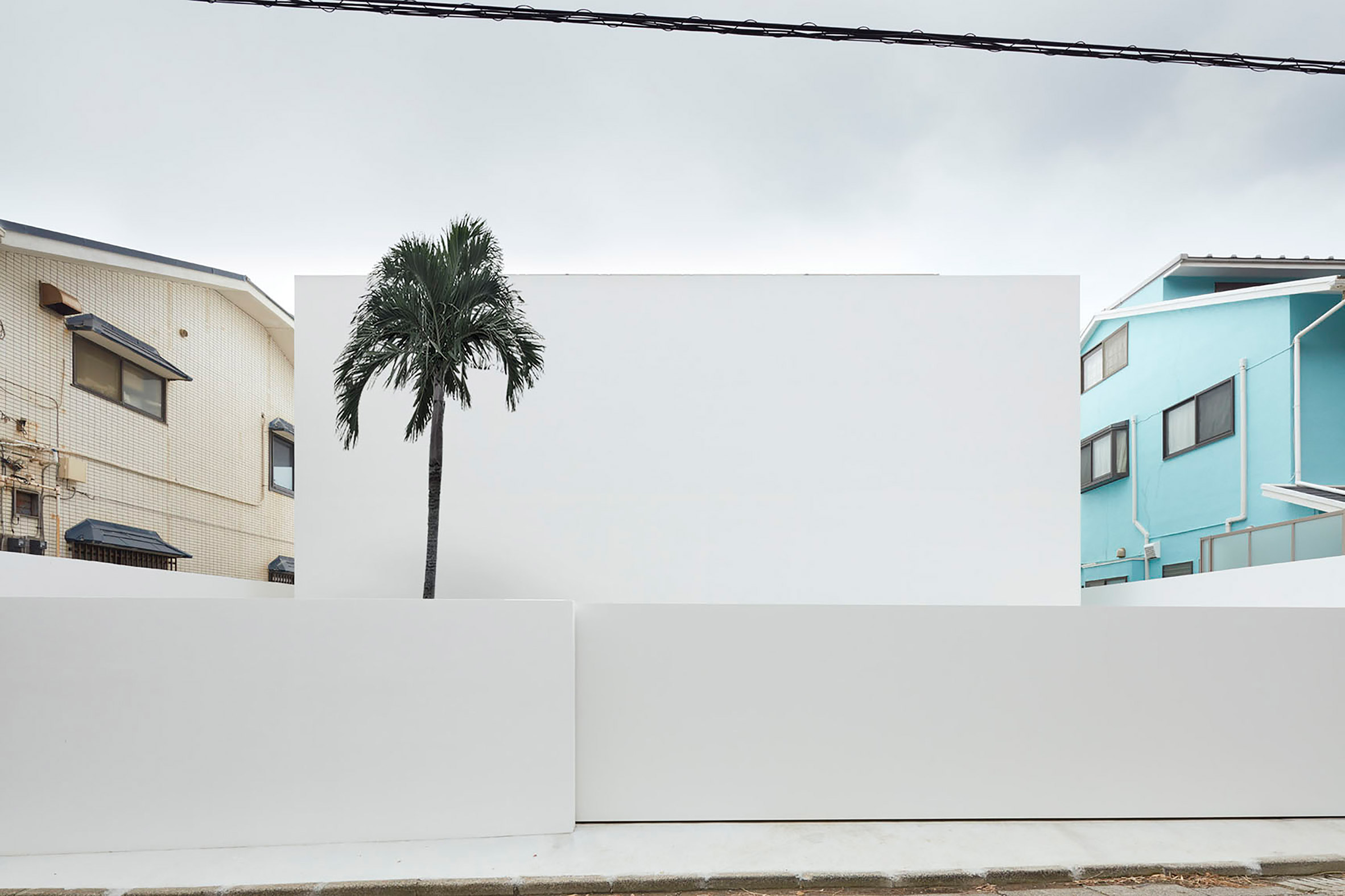 Seaside House in Kanagawa by Shinichi Ogawa & Associates