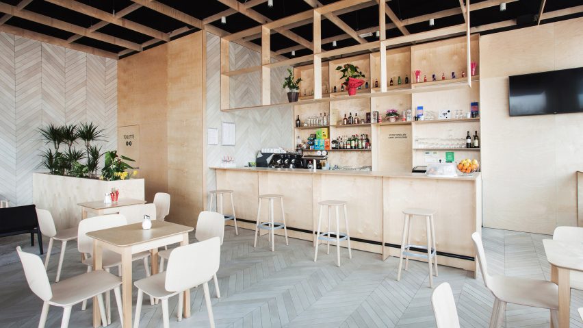 Architect Sanja Premrn designs SPIN bar in Slovenia