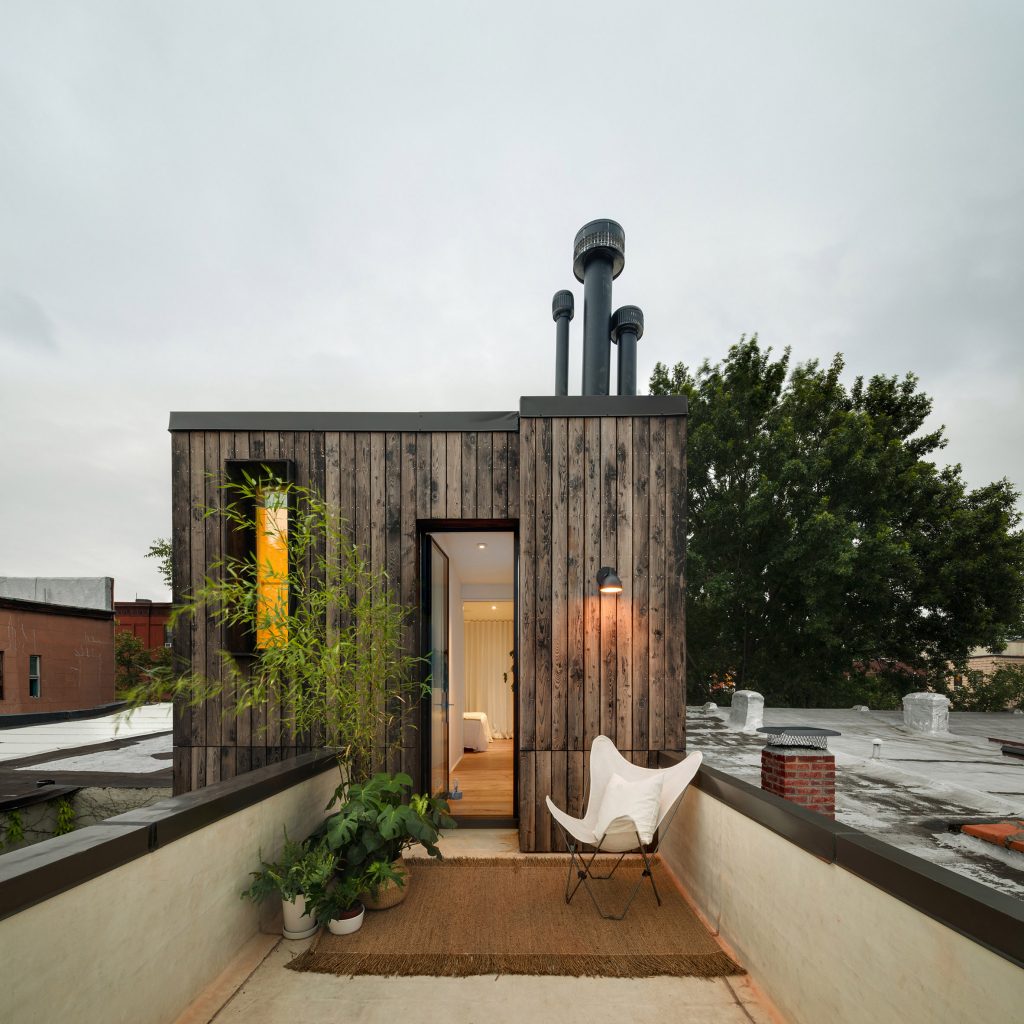 Office of Architecture adds rooftop master suite to Brooklyn row house