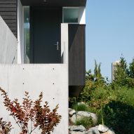 Cantilever House by Robert Hutchison Architecture