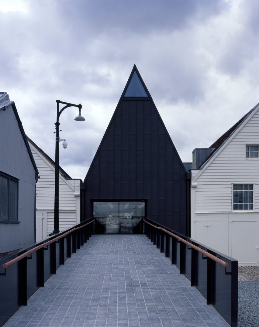 London office Baynes and Mitchell Architects was employed by Historic Dockyard Chatham to oversee the development of a series of galleries at its site on the River Medway in Kent.
