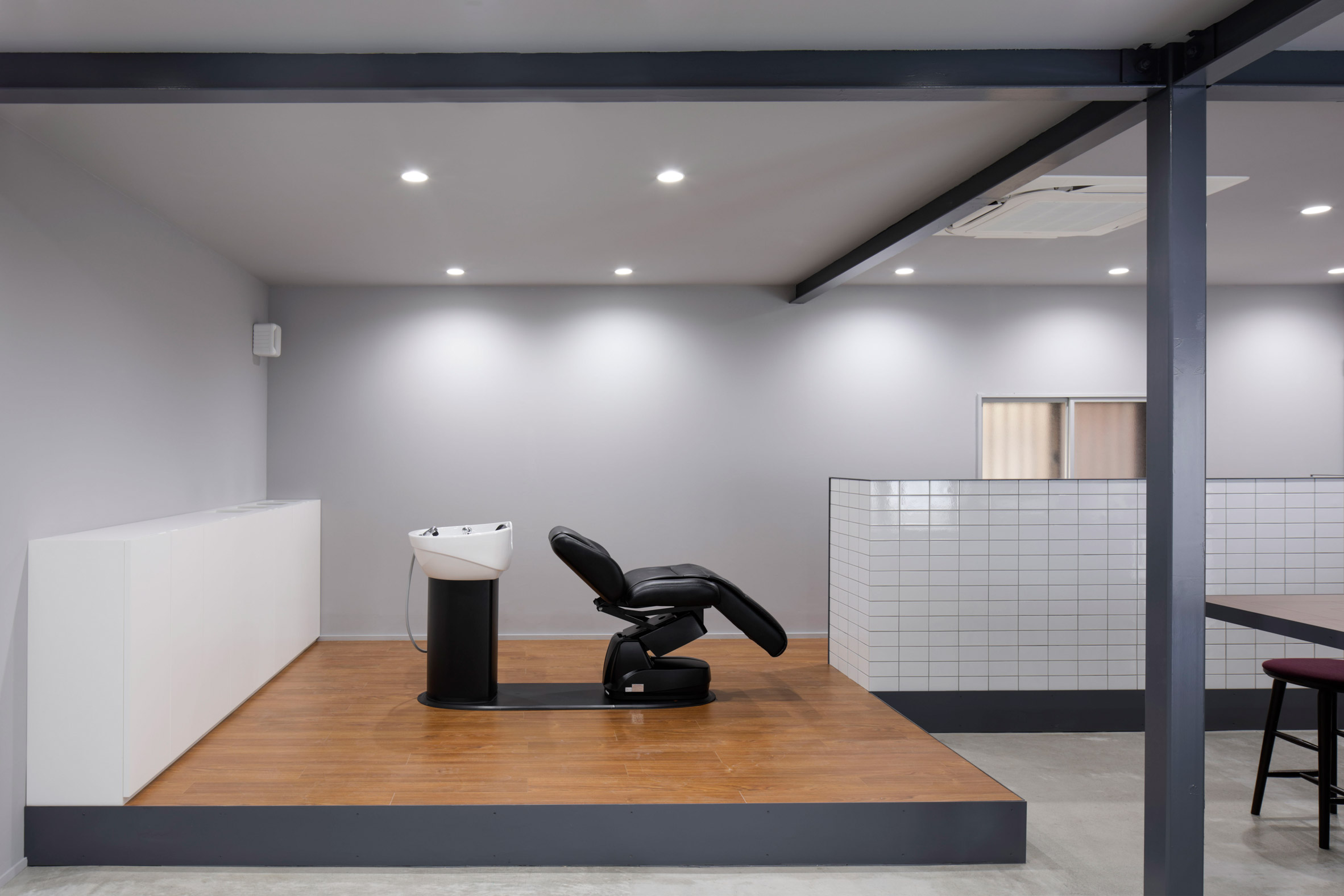 Hair salon in Japan by Hidenori Tsuboi Architects