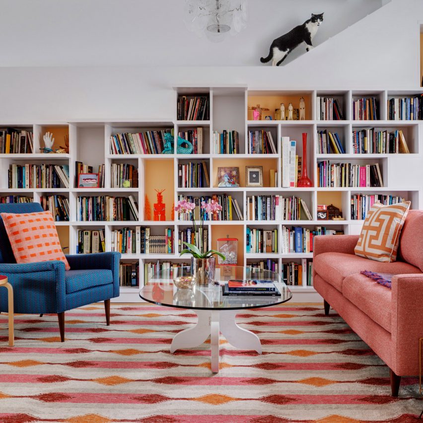 House for Booklovers and Cats by BFDO Architects