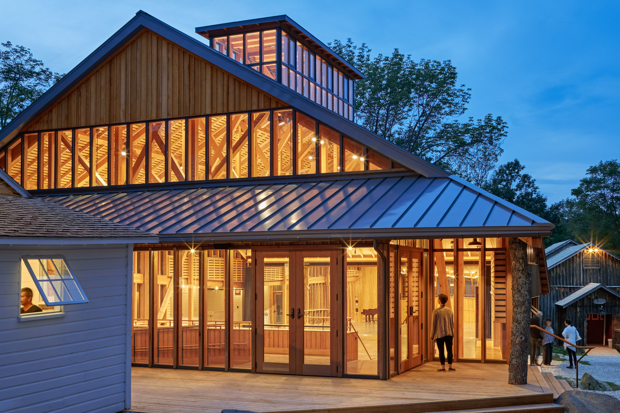 Flansburgh Architects takes cues from wooden barns for dance studio in the Berkshires