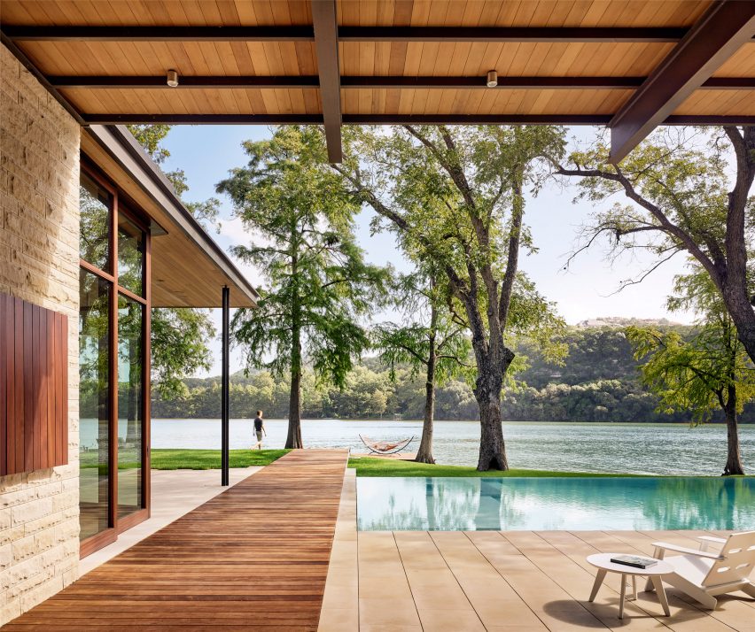 Lake Austin Residence by A Parallel Architecture