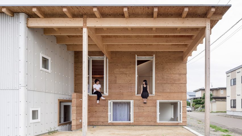 Jun Igarashi Architects have devised an ingenious solution for Hokkaido's snowy winters