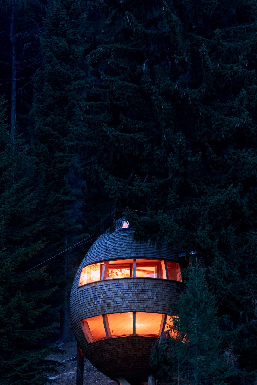Pinecone treehouse by Architetto Claudio Beltrame and Domus Gaia