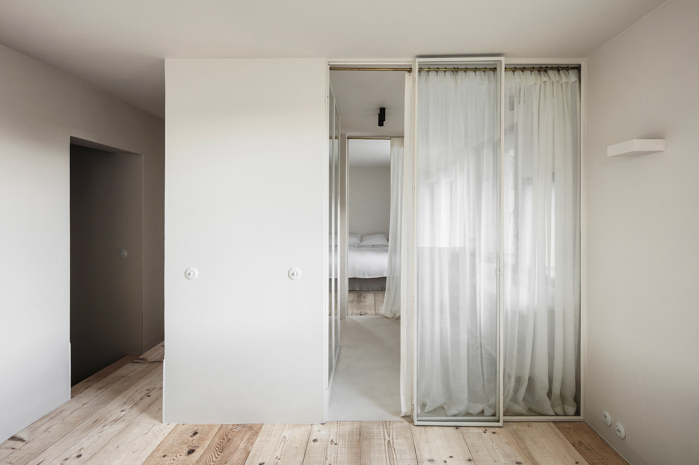The apartment designed by interior architect Arjaan De Feyter is located within one of four new-build blocks called The Cube, which were developed by Brussels-based architecture firm Bogdan & Van Broeck.