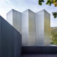 Universal Design Studio uses recycled aluminium to create sculptural entrance to Frieze London