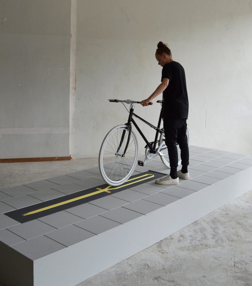 Align public bicycle rack by Milou Bergs