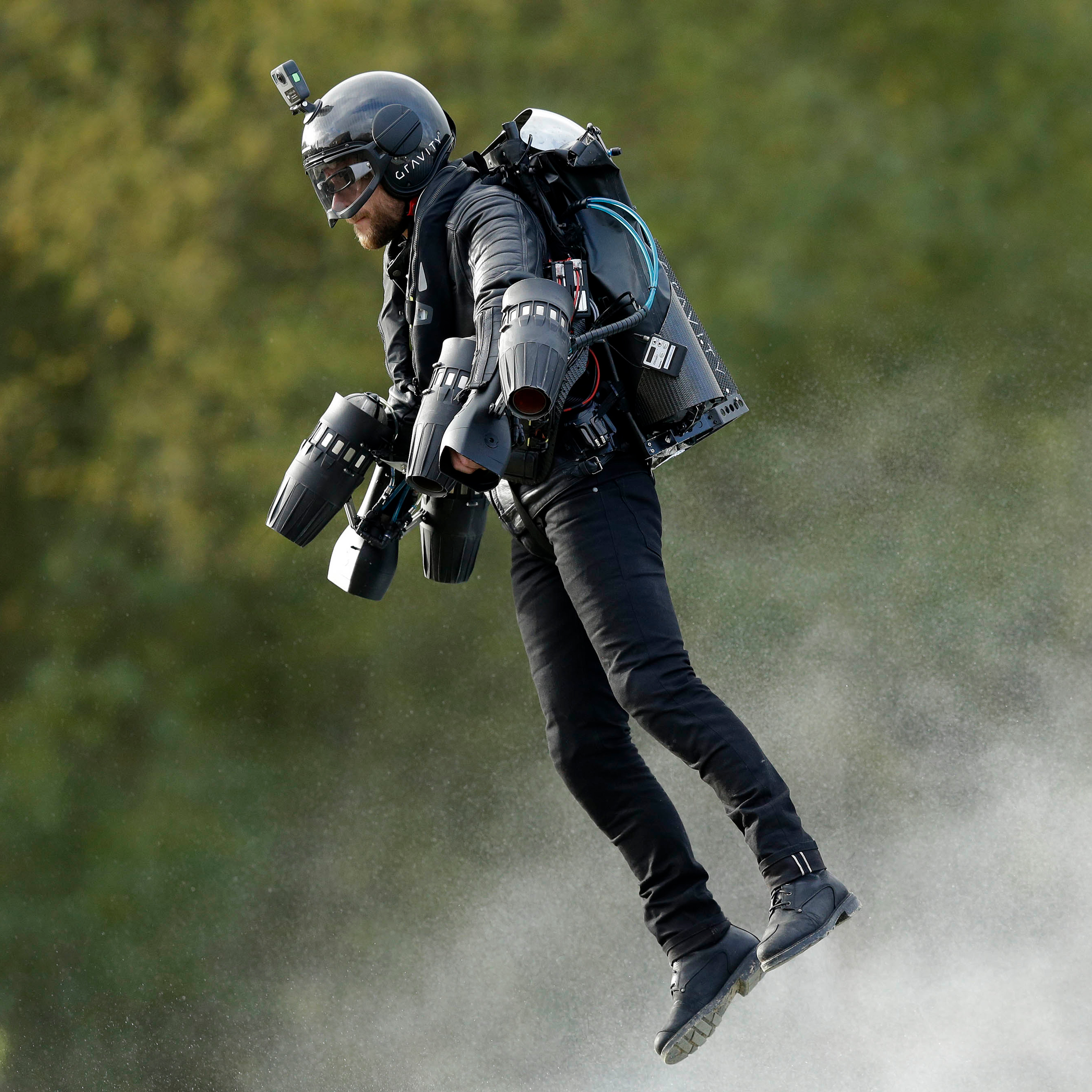 Incredible Iron-man suit flies at 150mph
