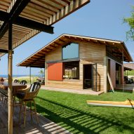 Hawaiian summer camps influence tropical island estate by Walker Warner Architects