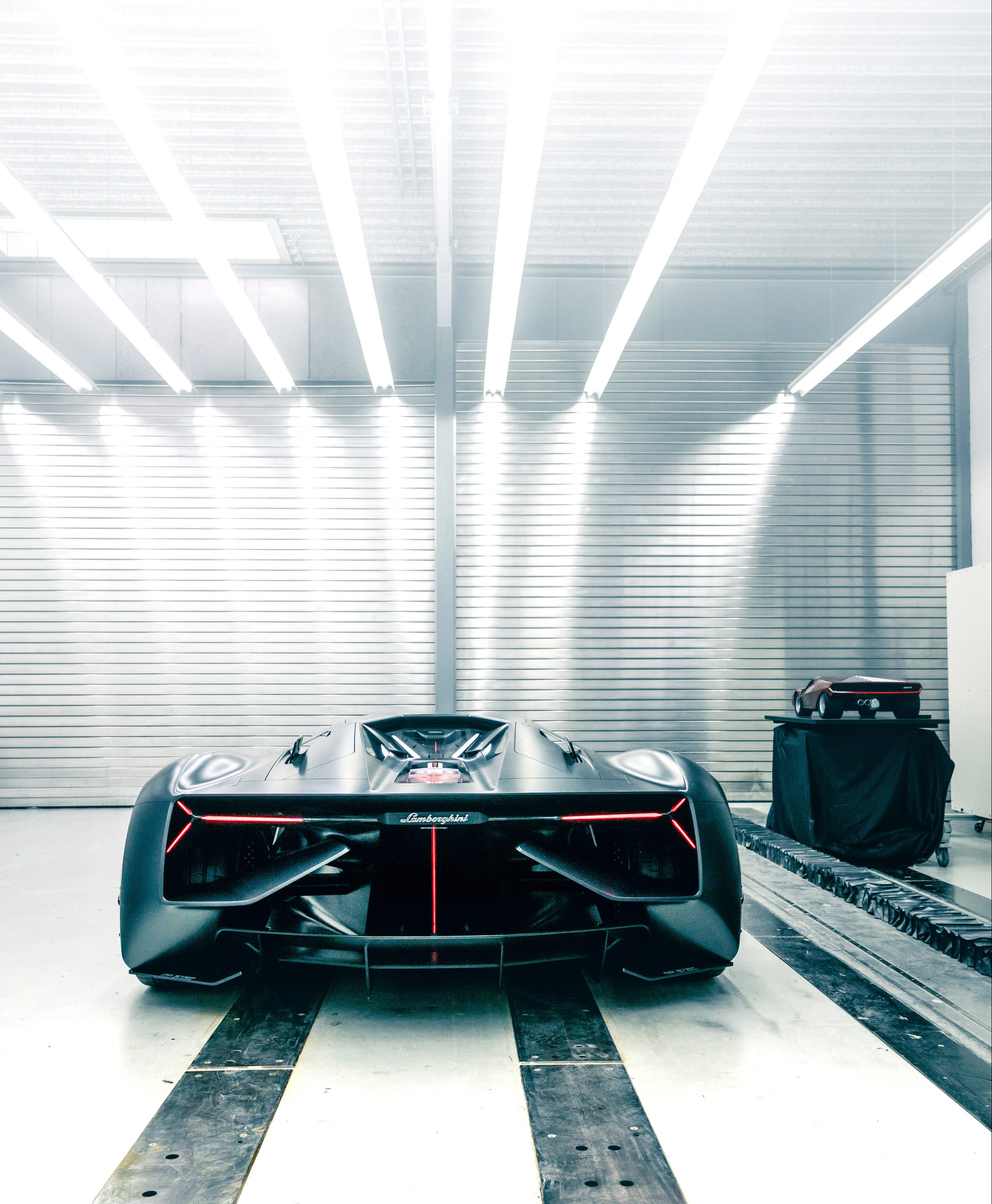 The Lambo of the Future! Lamborghini Terzo Millenio