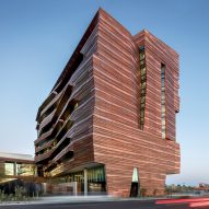 Sculptural Arizona research building takes cues from desert topography