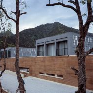 DL Atelier completes Chinese museum featuring rammed-earth walls and reflecting pools