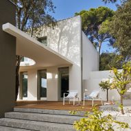 Valles House by YLAB Arquitectos