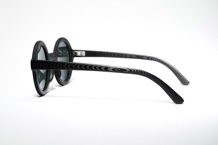 Carbon Wood Glasses by Rodrigo Caula