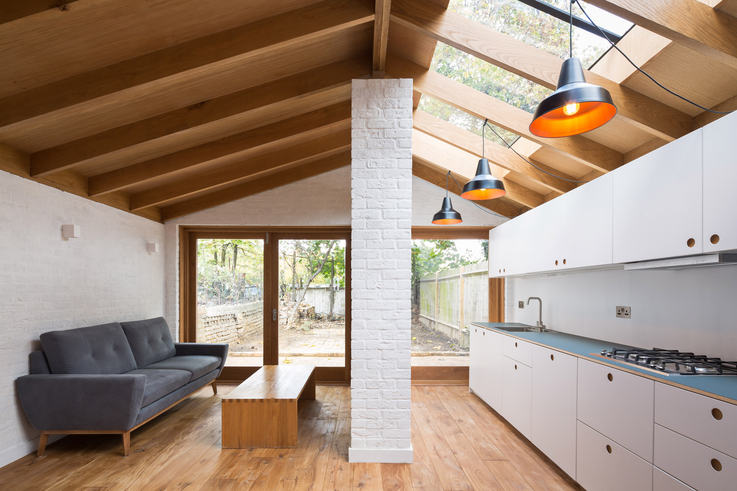 Grey Griffiths Architects completes London extension featuring exposed oak roof structure