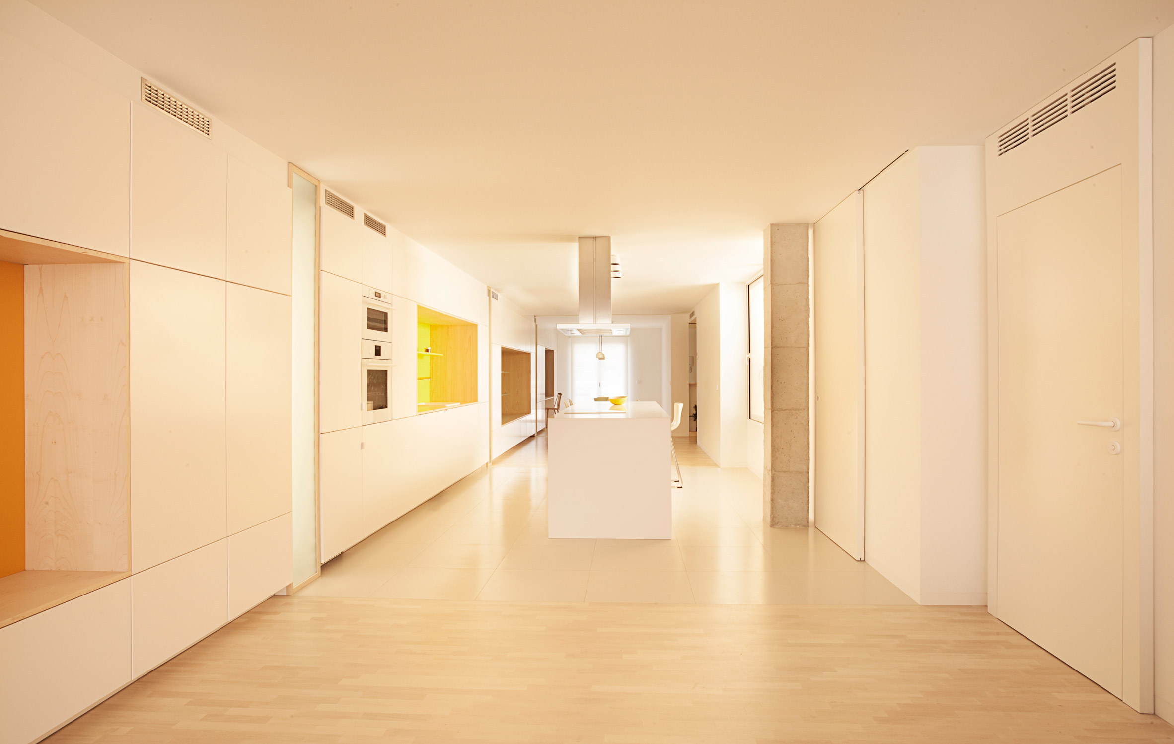Alicante apartment renovated by Diego Lo?pez Fuster Arquitectura references Hay products