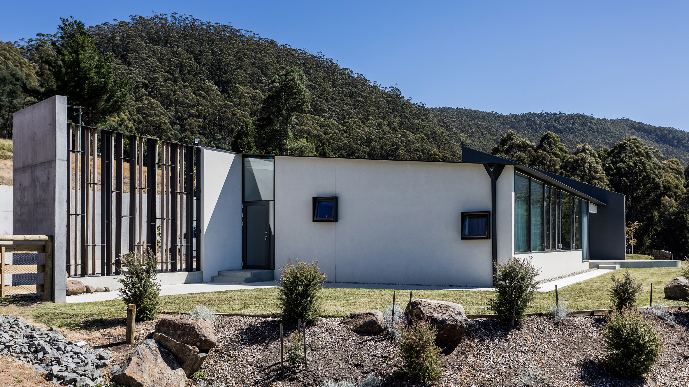 Sunnybanks House by Core Collective Architects