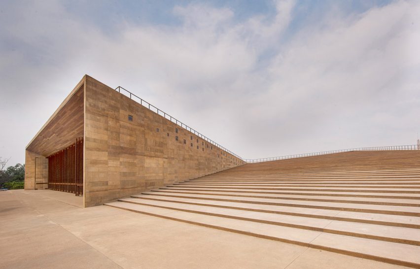 Teopanzolco Cultural Center by Productora and Isaac Broid
