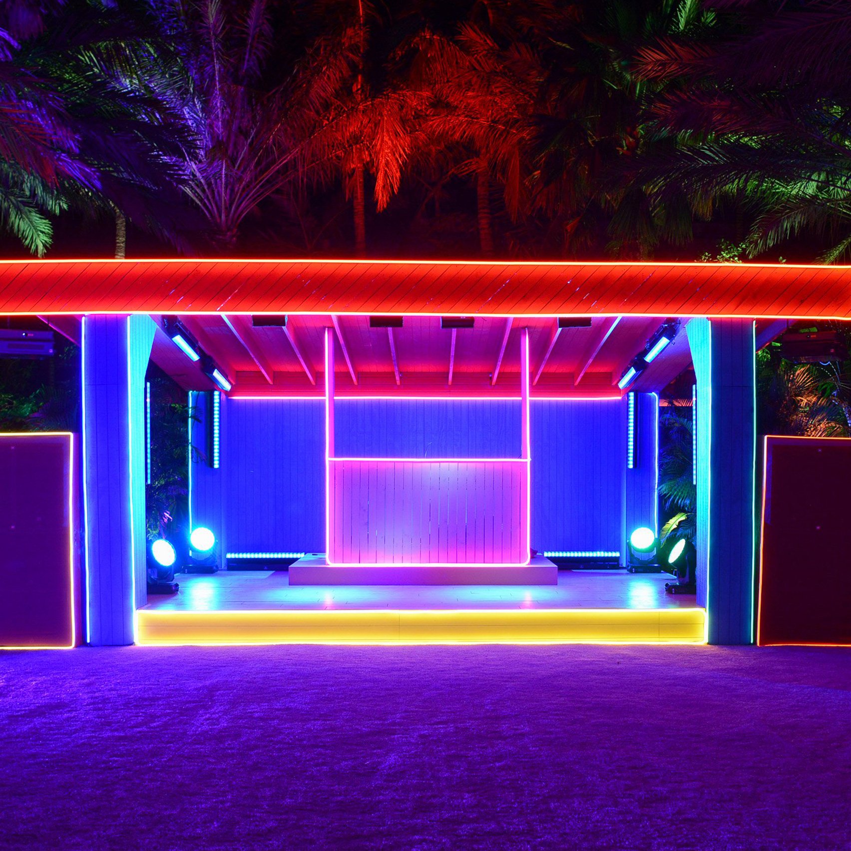 Club With Two Sides For Prada In Miami, Pop Up Landscape Lights