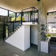 Butterfly House by Feldman Architecture
