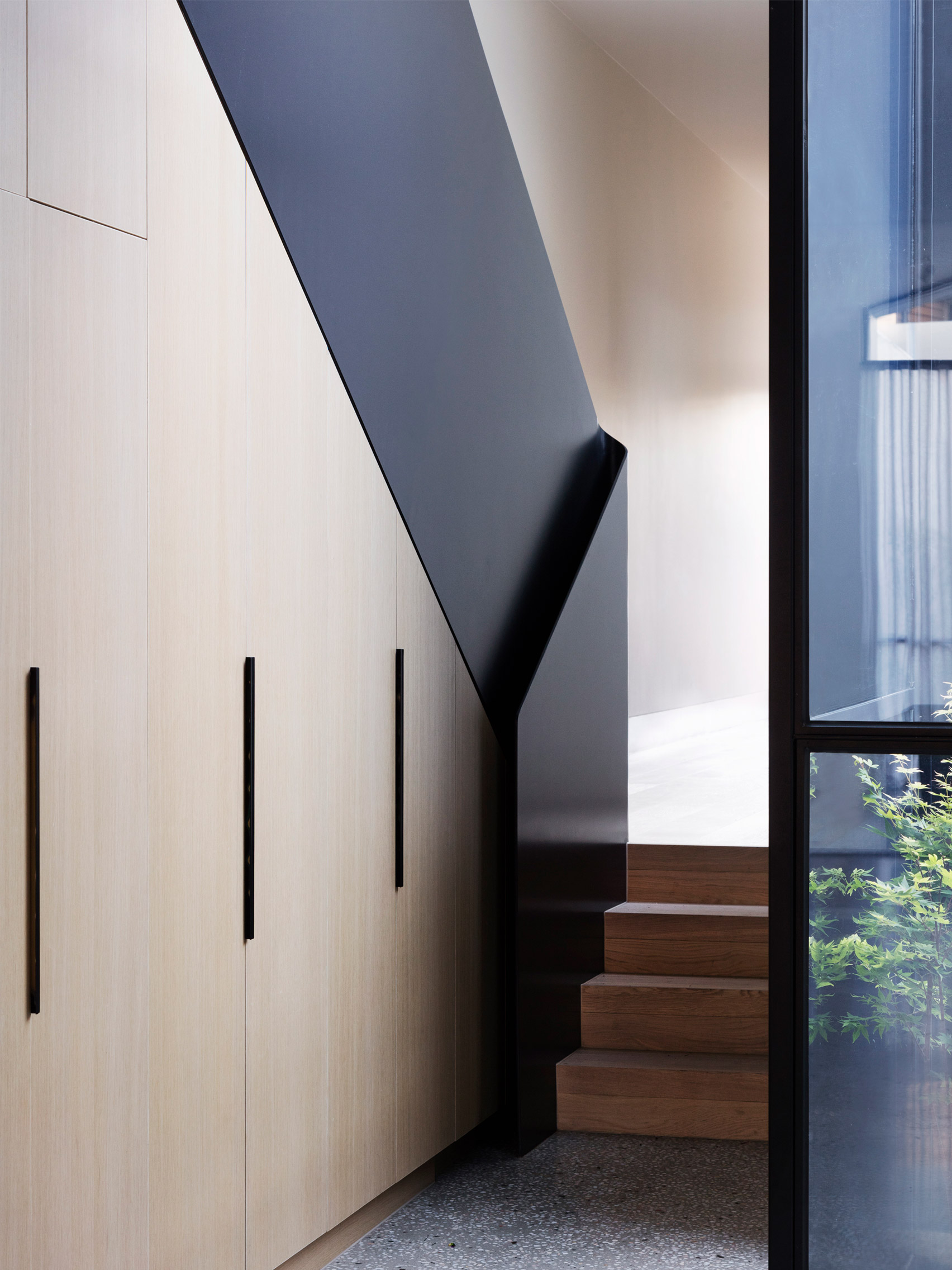Port Melbourne House by Pandolfini Architects