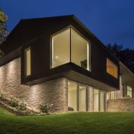 The Slender House by MU Architecture