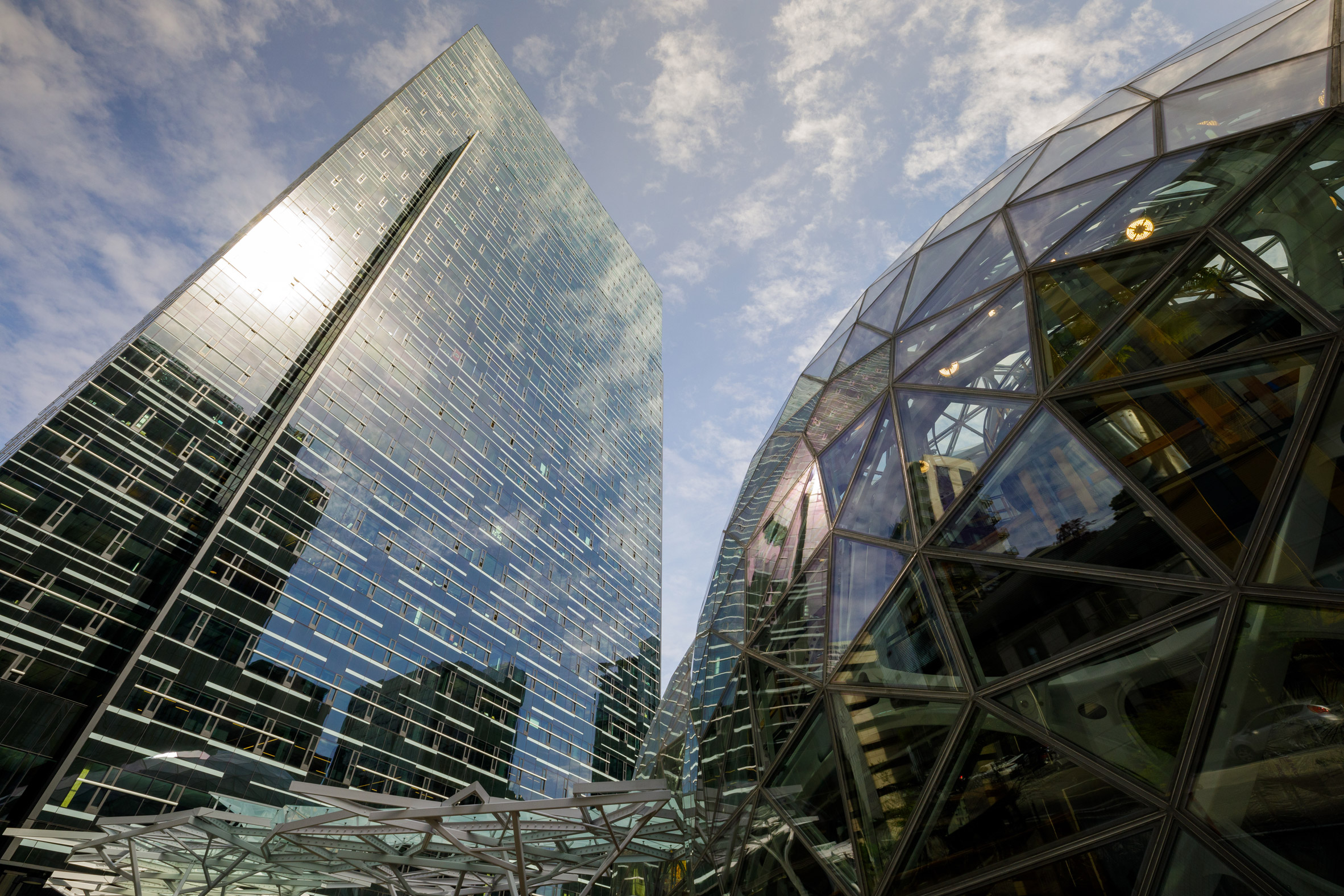 Plant-filled spheres open at Amazon headquarters in Seattle
