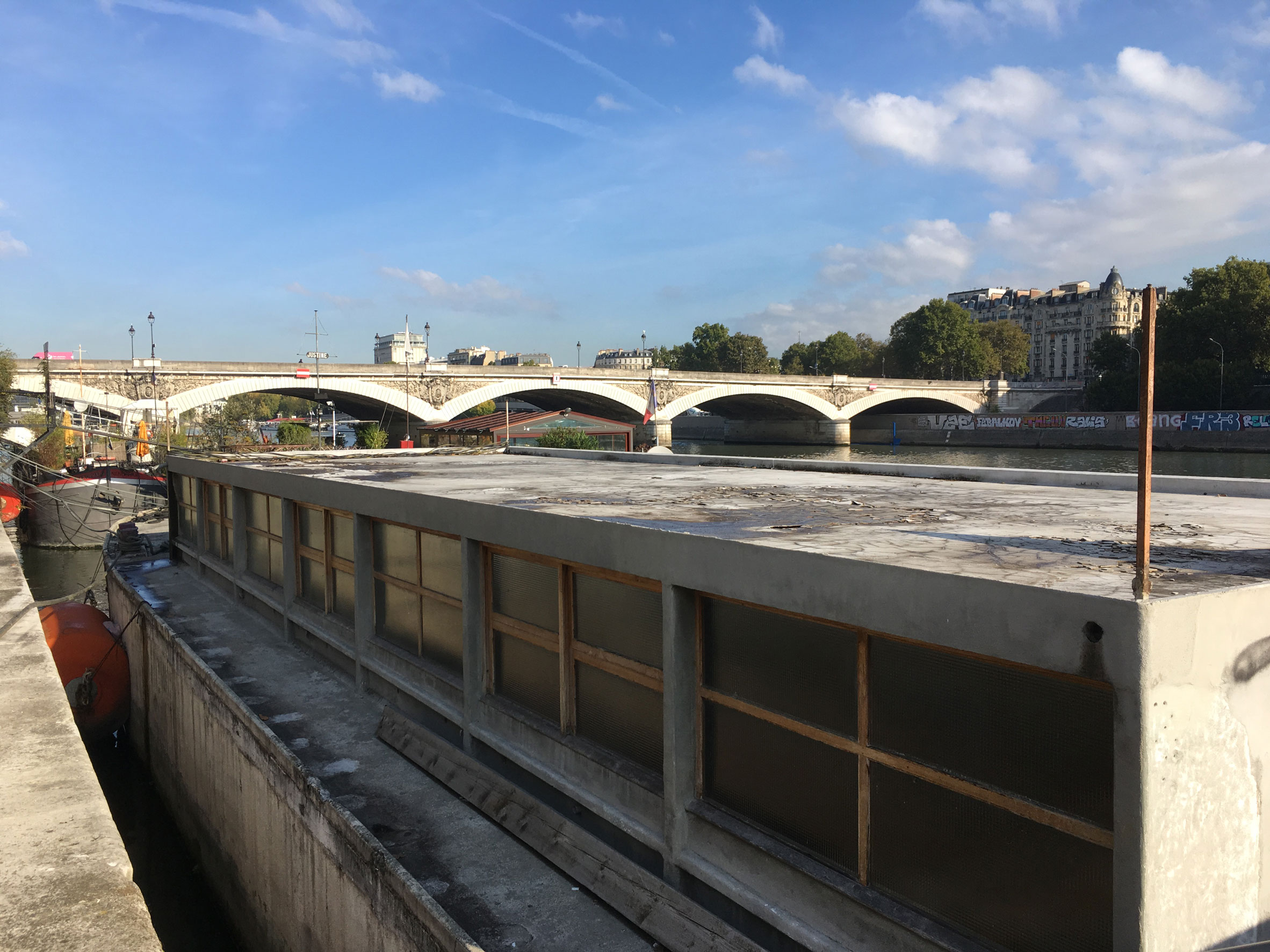 Le Corbusier-designed barge sinks in Seine flooding