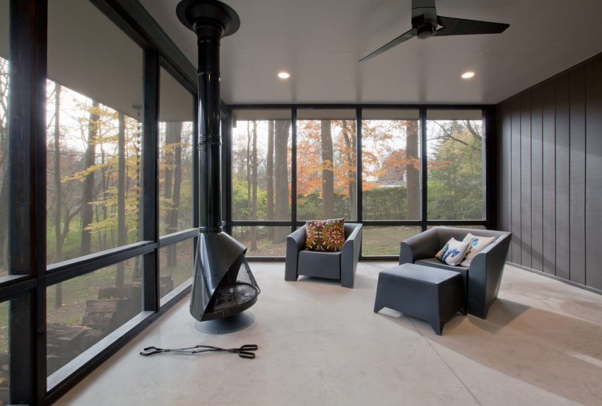 Haus overhauls midcentury modern home in the Indiana woods