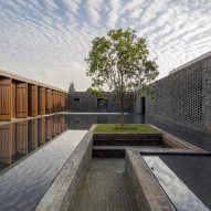 Neri&Hu encloses guest rooms and gardens within grid of brick walls at Tsingpu Yangzhou Retreat