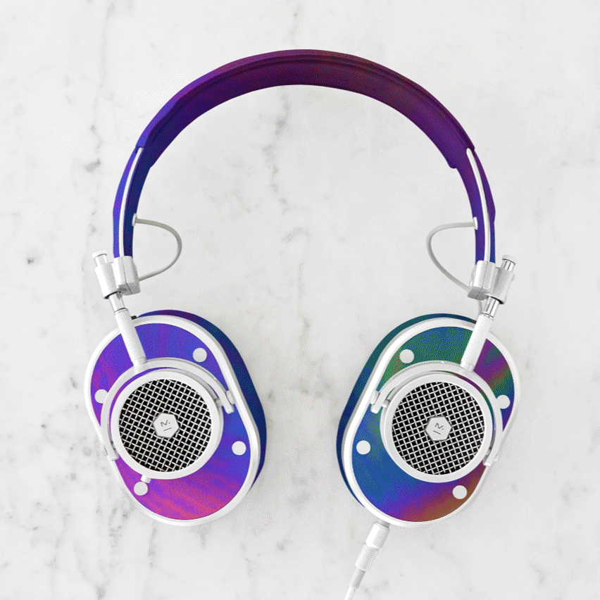 Master & Dynamic files patent for headphones that change colour with user's mood