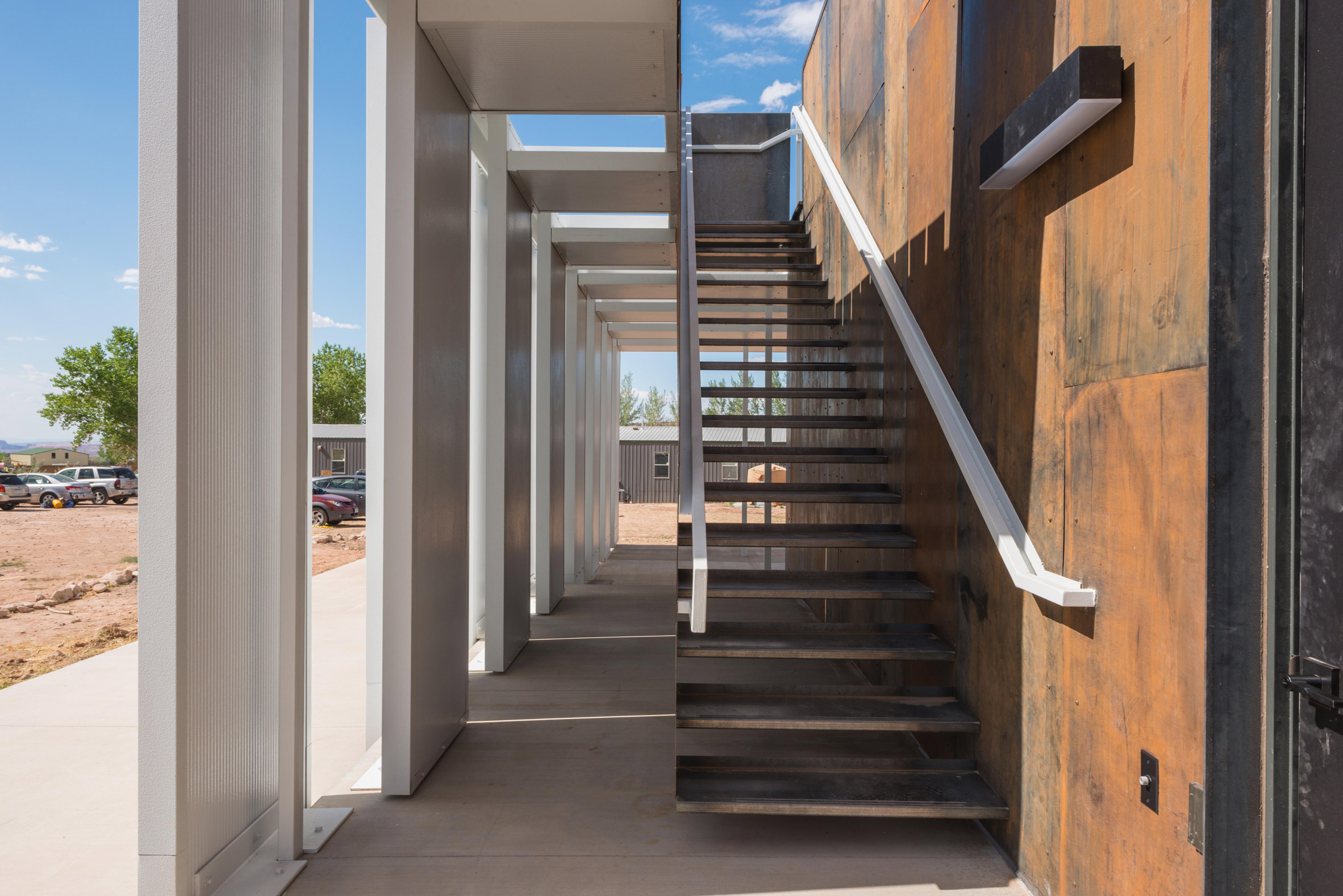Architecture students build community hall in Utah desert using repurposed materials