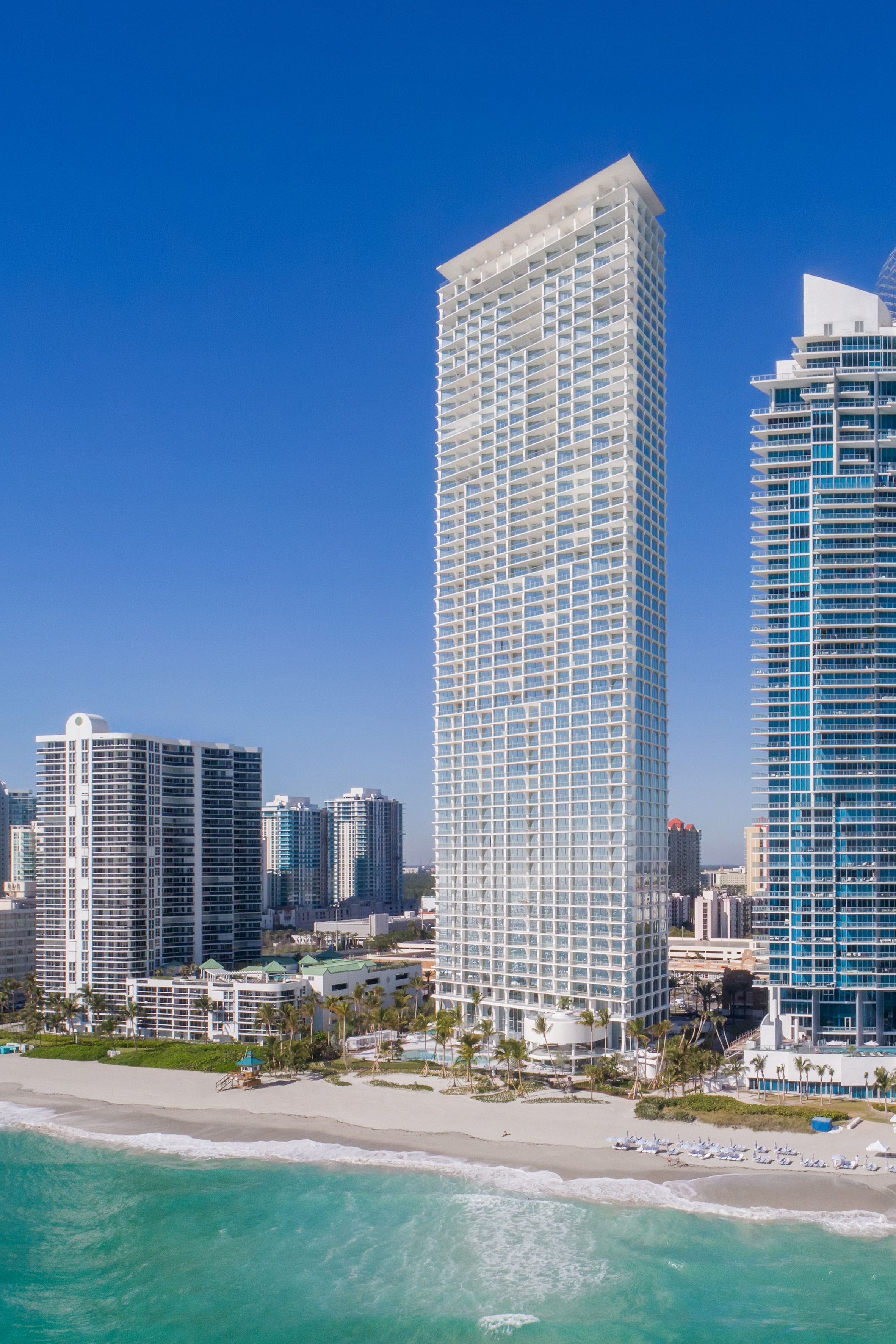 Herzog & de Meuron completes Jade Signature skyscraper in Miami