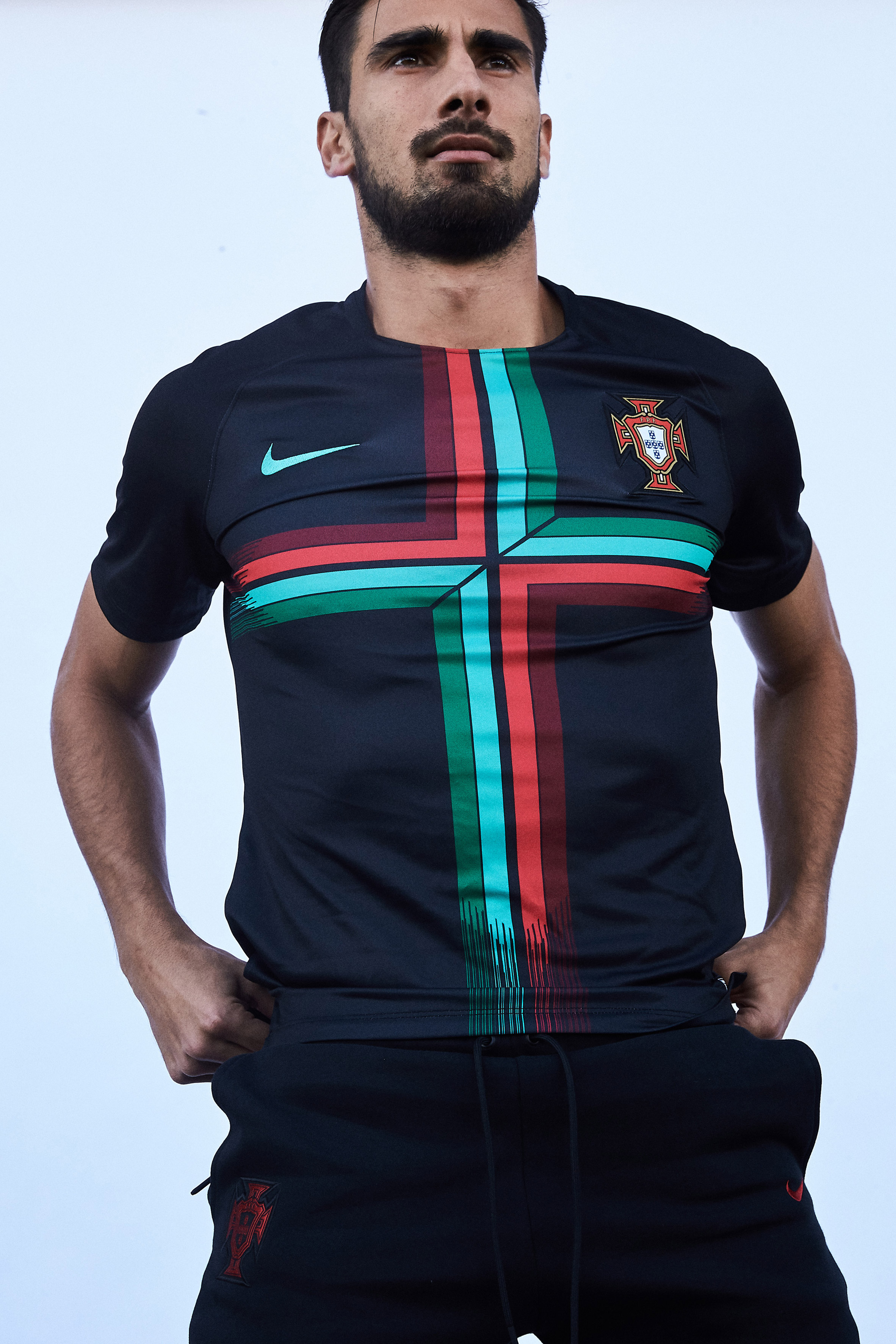salida arrojar polvo en los ojos Calibre Portugal's World Cup 2018 strip celebrates team's recent victory in Europe