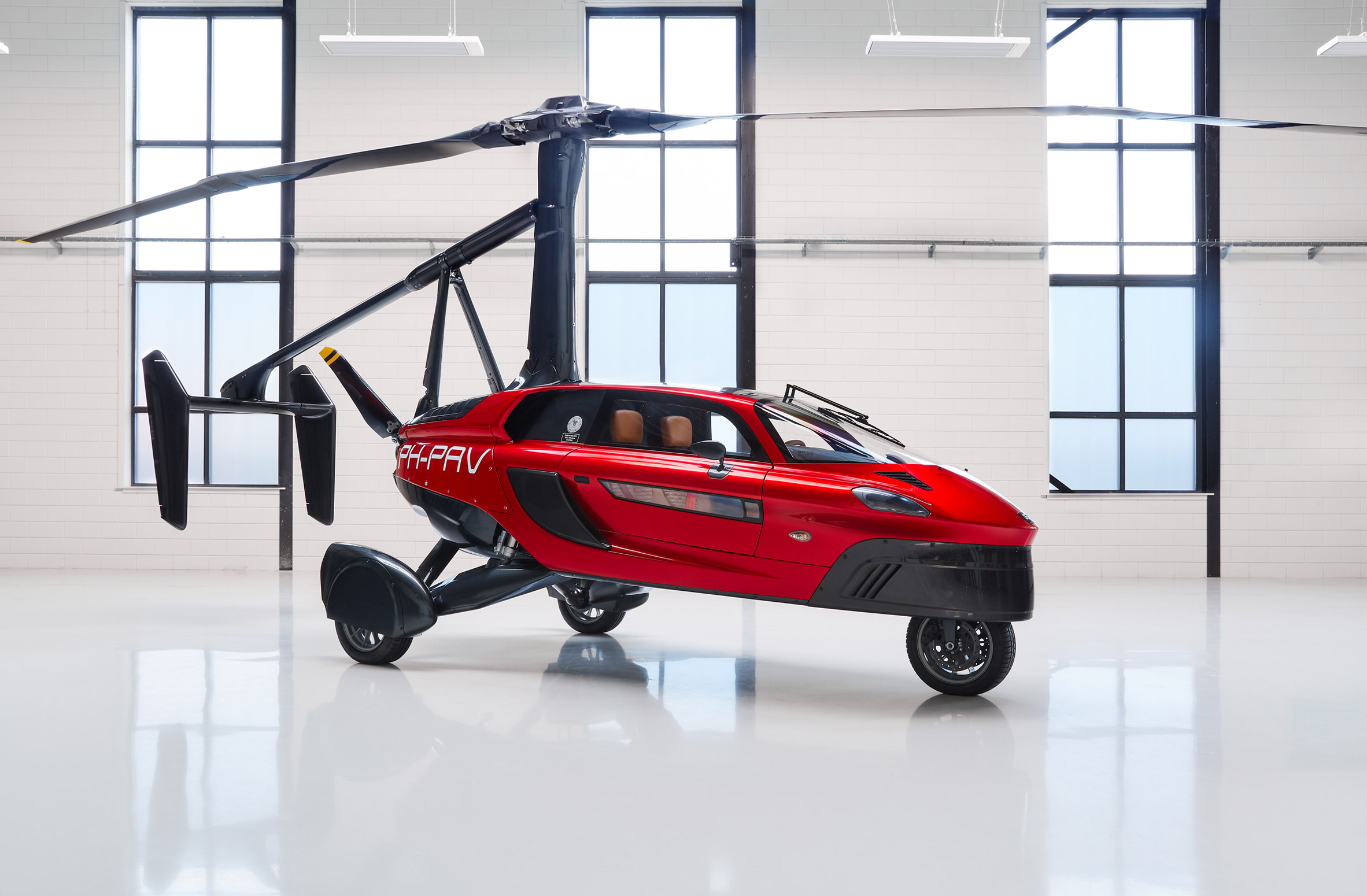 Pal-V presents "world's first" certified commercial flying car