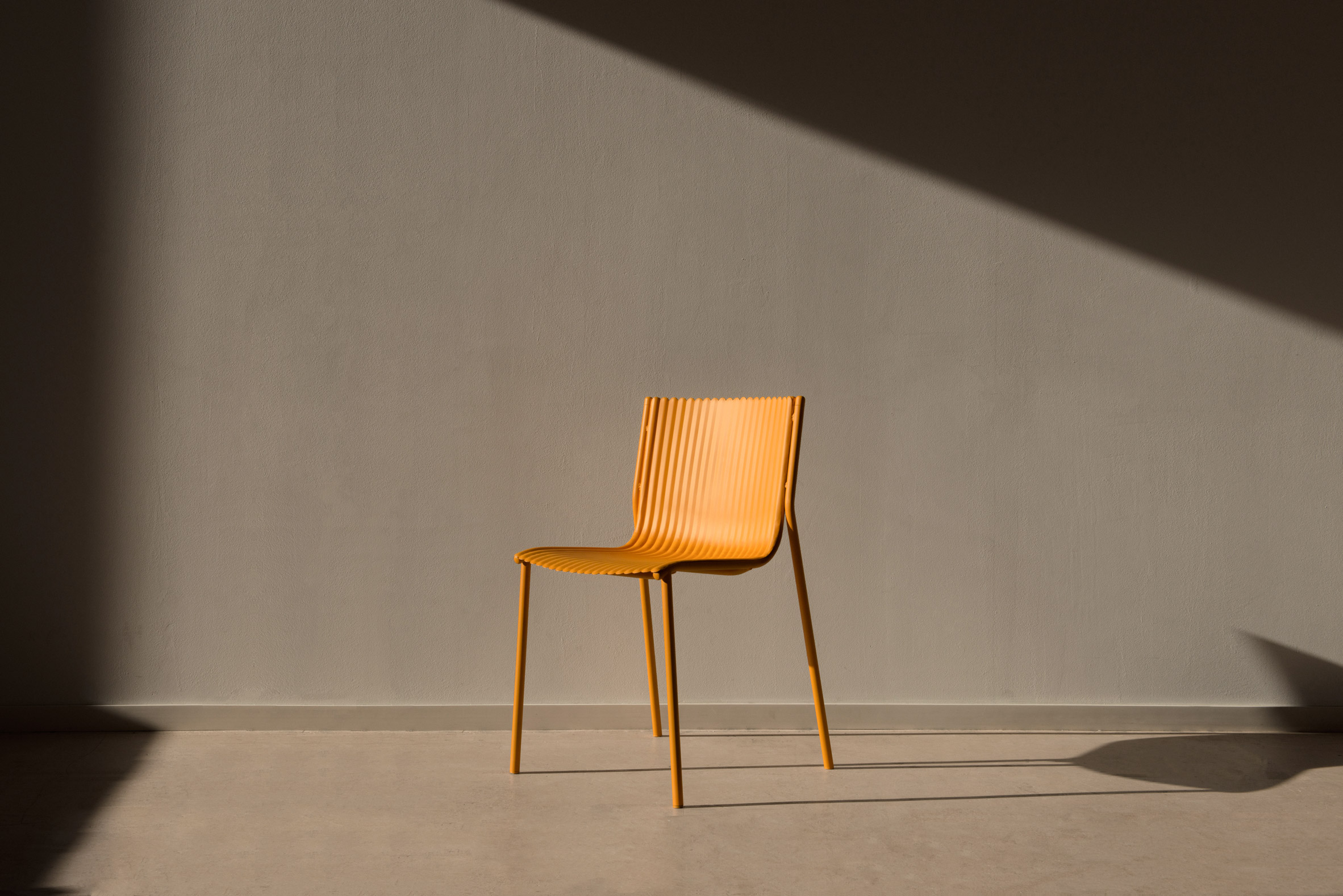 Ilseop Yoon creates pleated chairs from sheets of aluminium