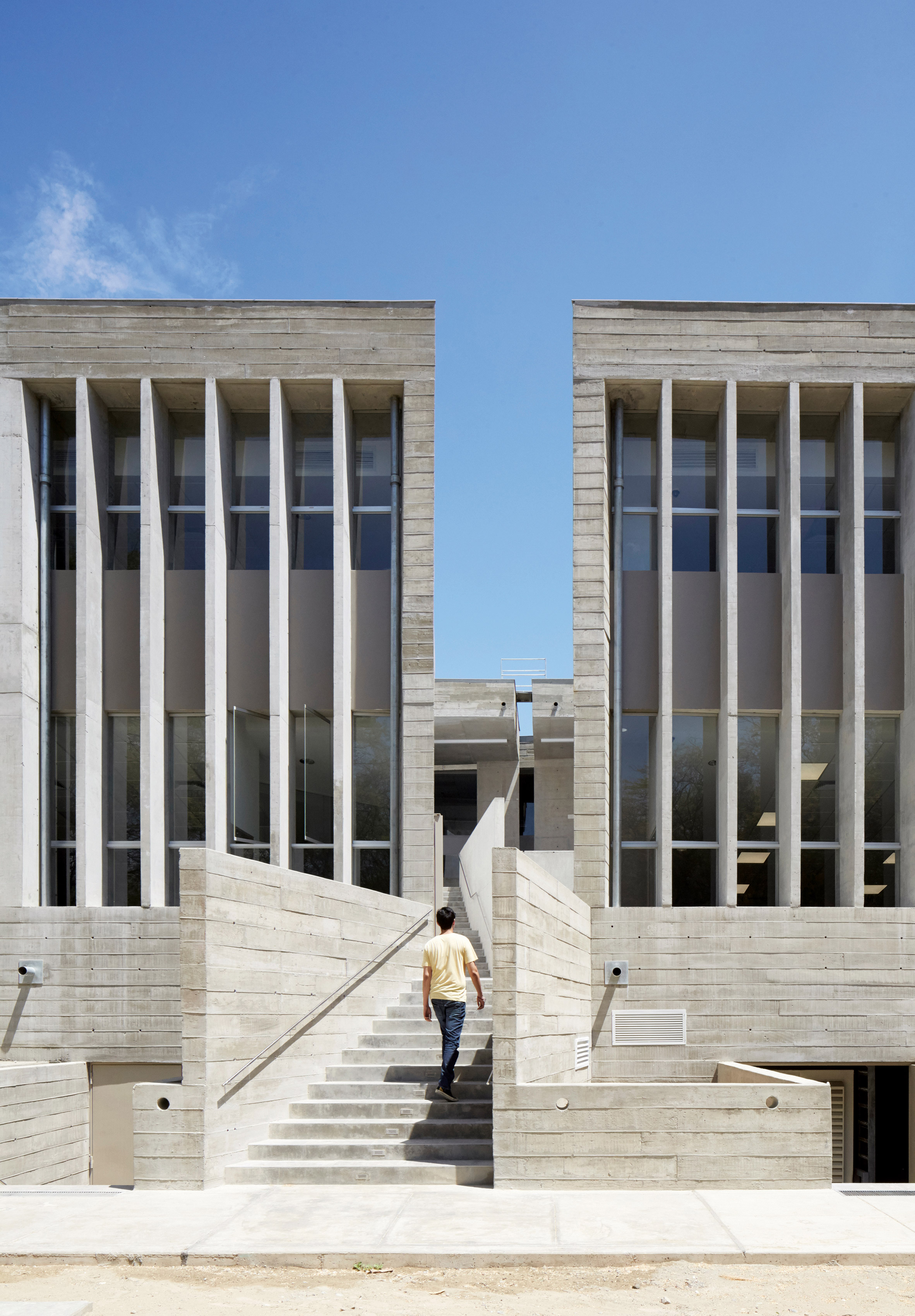Barclay & Crousse's "deceptively simple" school in Peru wins Mies Crown Hall Americas Prize
