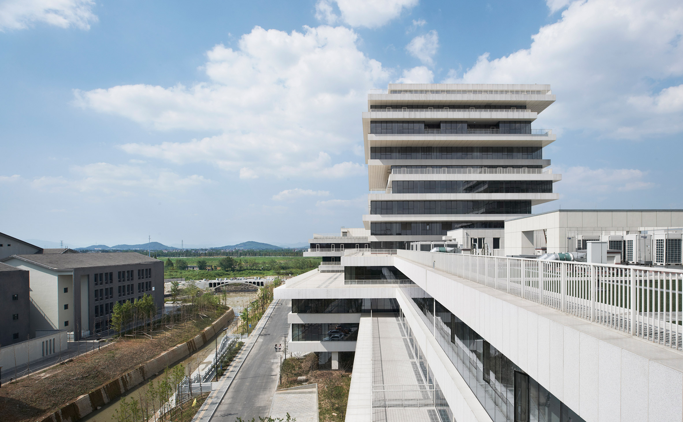 Hangzhou Normal University by WSP Architects