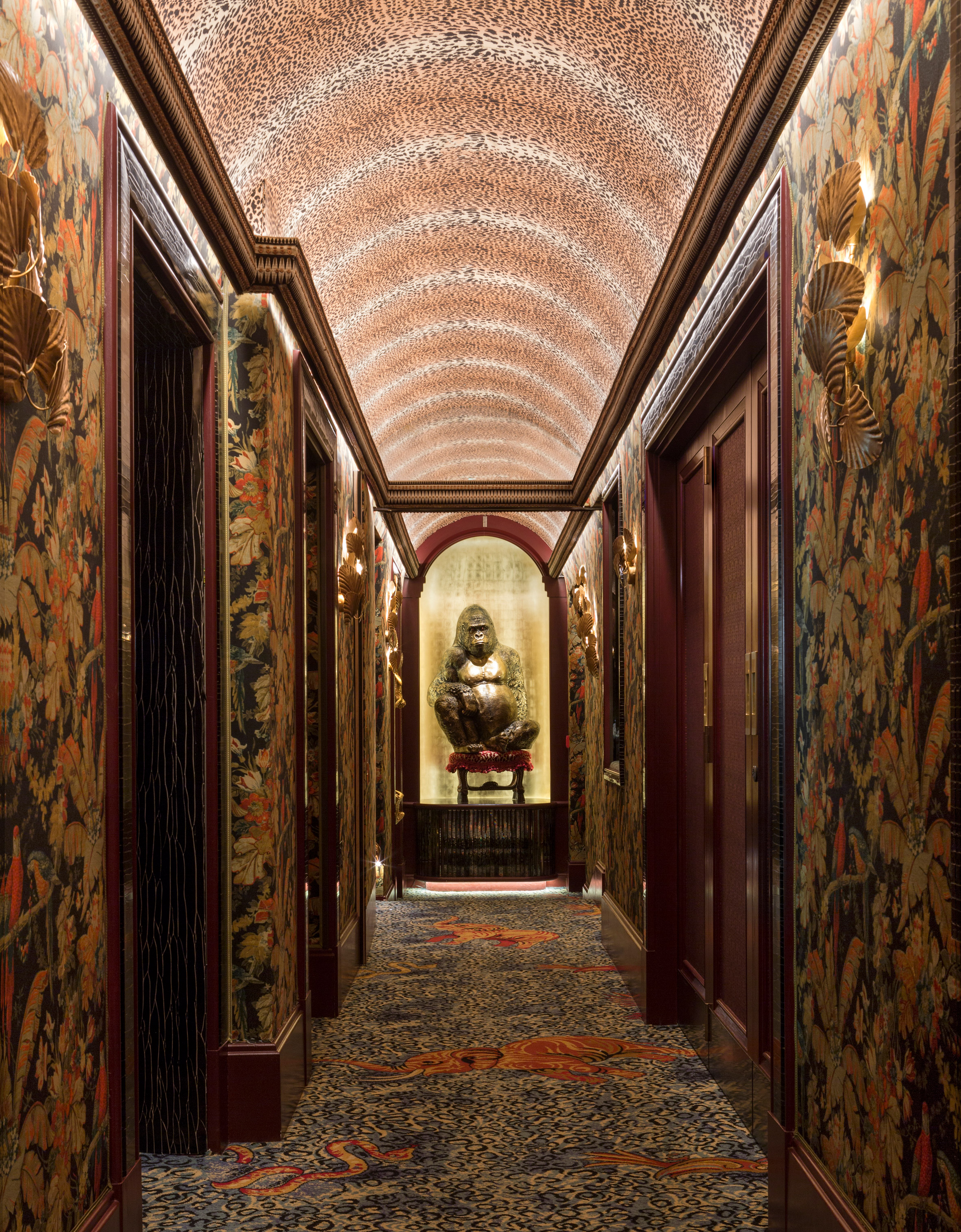Hallway of members' club Annabel's by Martin Brudnizki Design Studio