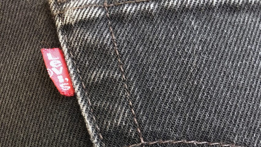 levi red tab without letters