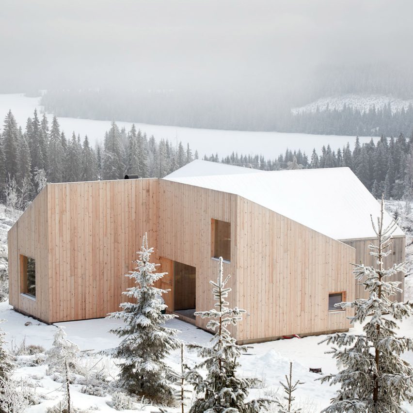 Mork Ulnes Architects Completes Timber Clad House With A Pinwheel Plan In A Norwegian Forest