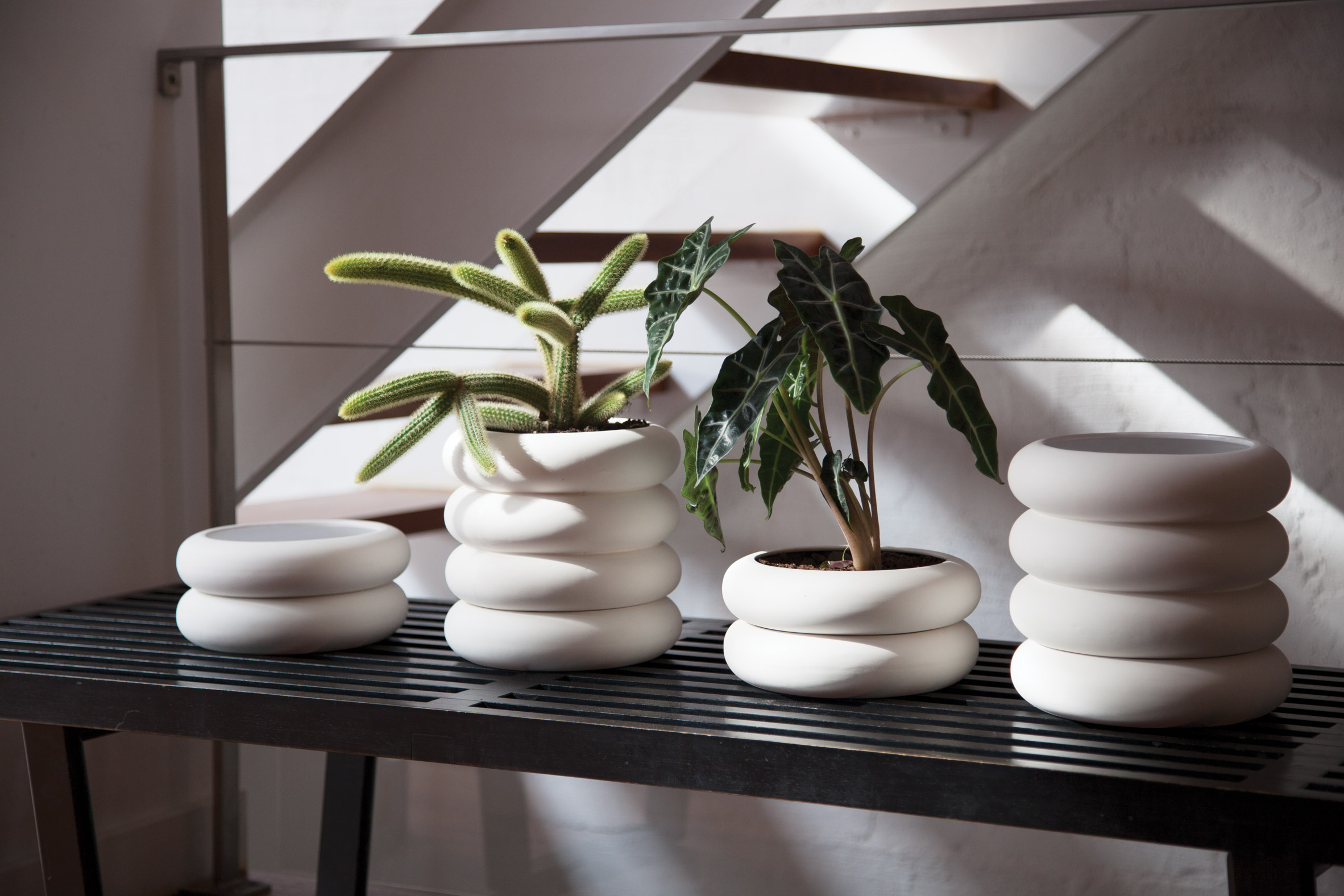Studio Ayaskan's Growth plant pot expands with its occupant