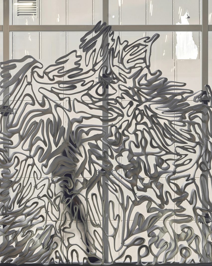 Intricate metal facade suggests new possibilities for 3D printing in architecture