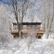 Alain Carle Architecte renovates rundown Résidence Maribou chalet in Canada