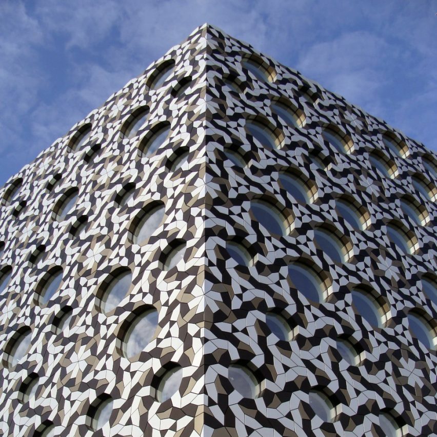 Ravensbourne College by Foreign Office Architects